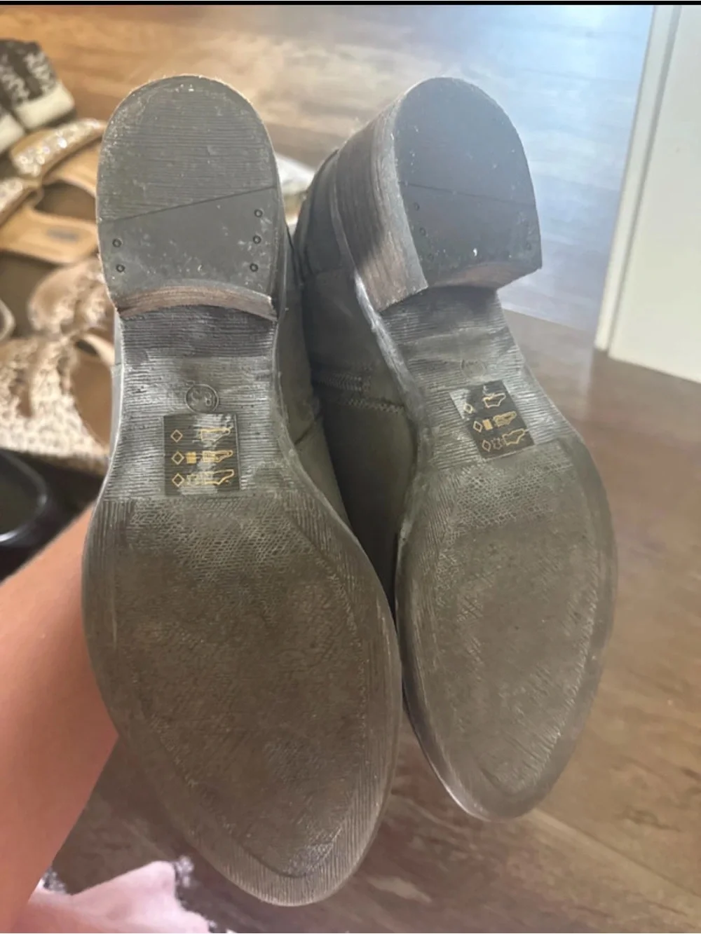 Steve Madden sleek ankle